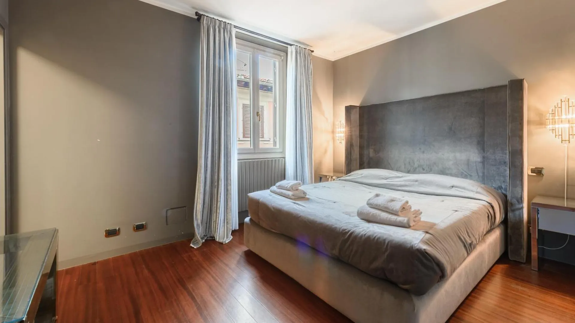Regina House By Mmega Apartment Florence Italy